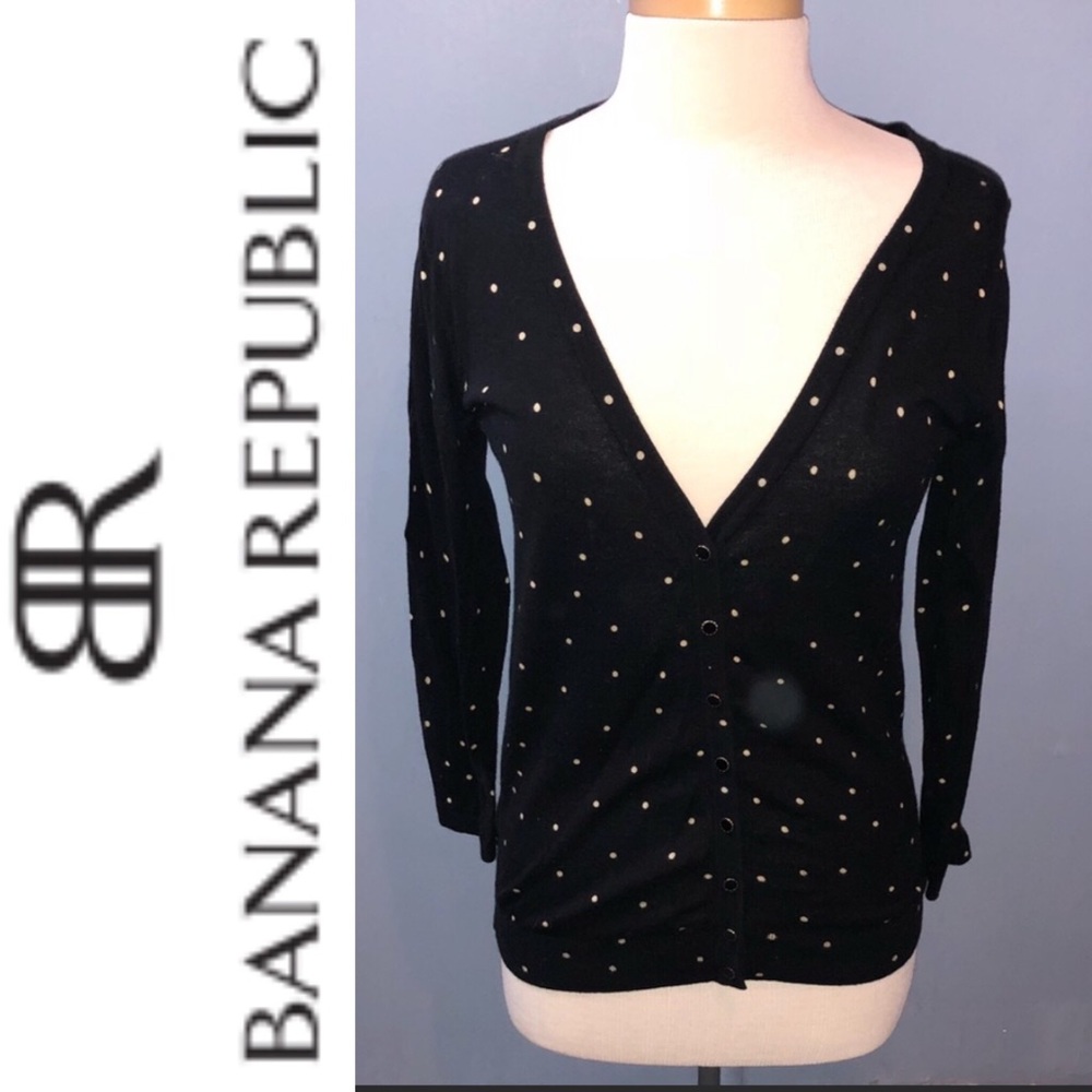 Banana Republic Button Down Sweater✨